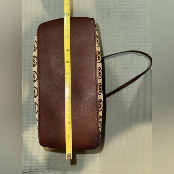 Michael Kors Brown Tote Bag. GUC - Picture 12 of 16